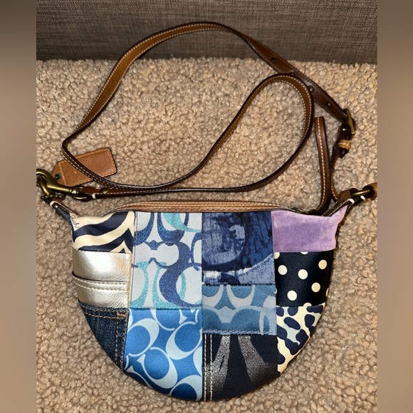 Vintage 💜 Coach Crossbody with Patchwork. - Picture 4 of 8